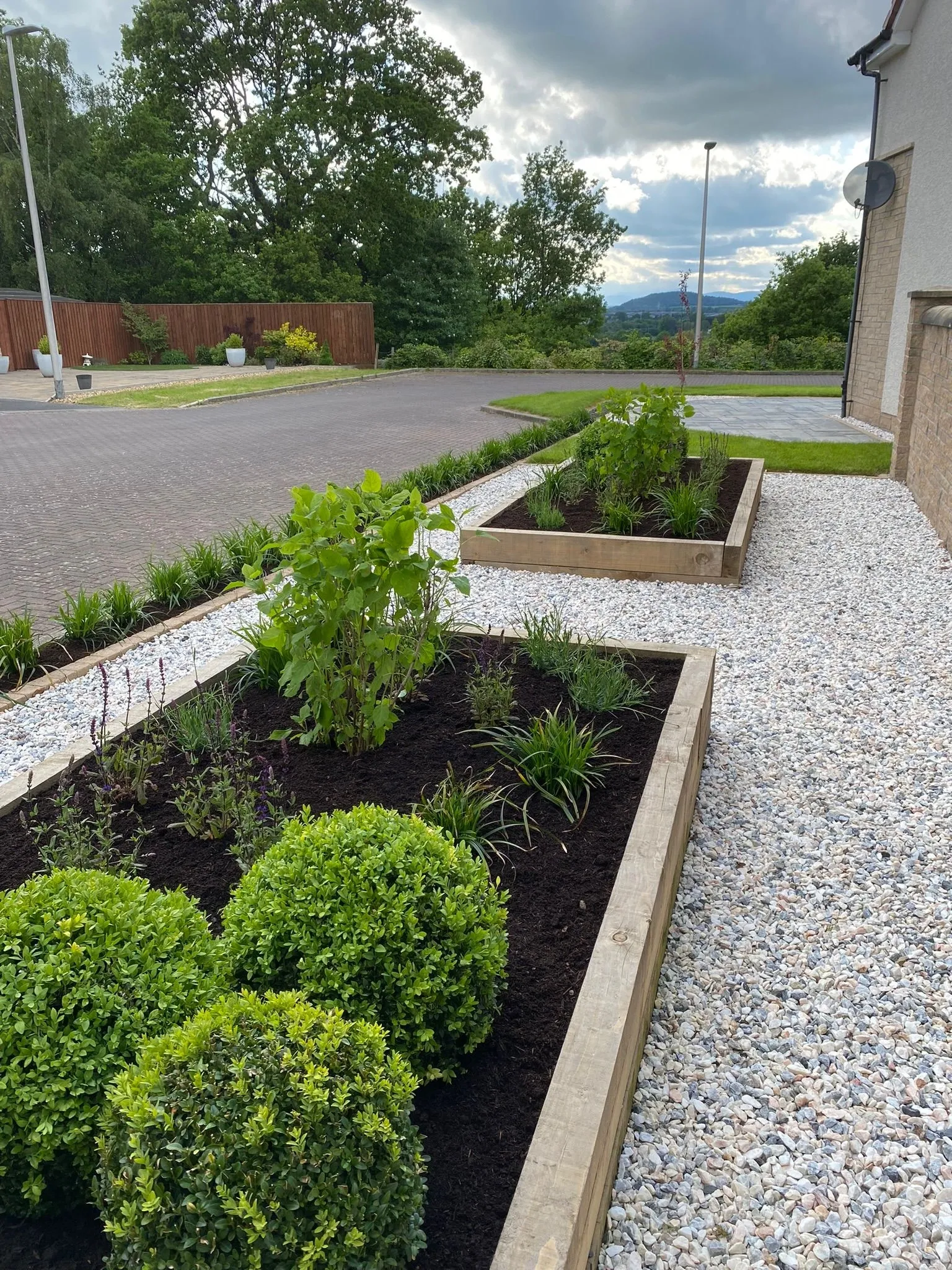 When Is the Best Time to Landscape Your Garden in Edinburgh?