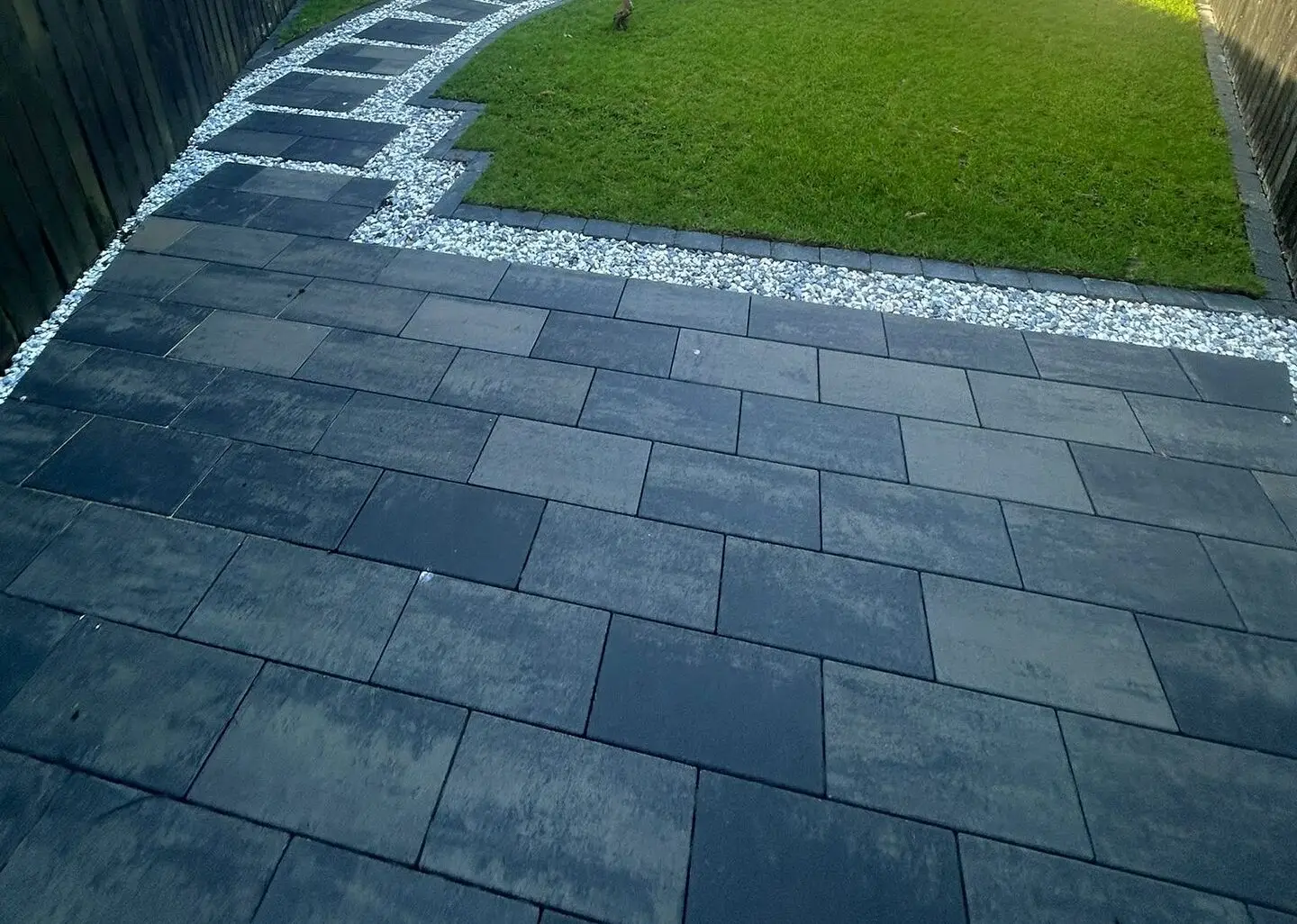Top Mistakes to Avoid When Choosing a Driveway